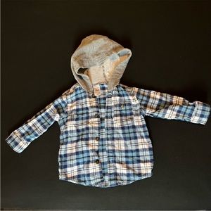 STYLE STAPLE! 💙 Carter's Baby Boy Blue Hooded Button Up Flannel Size 12 Months